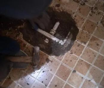 阿里地卫生间漏水维修公司为您分享下卫生间渗水如何处理及注意事项